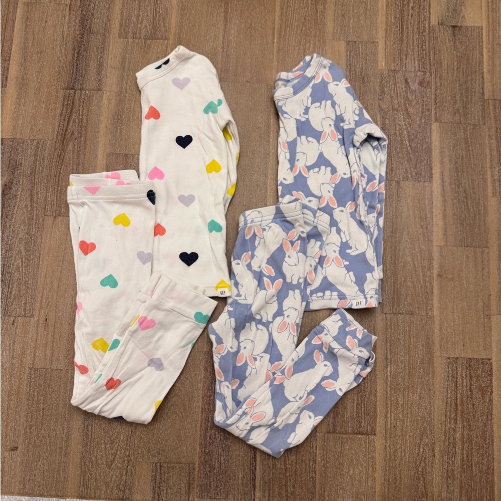 Two Pairs Girls Kids Gap Pajamas 4T